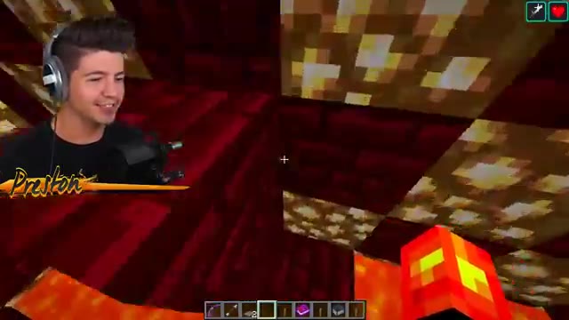 So I Gave 100 Players Creative Mode to Build Secret Houses... - Minecraft
