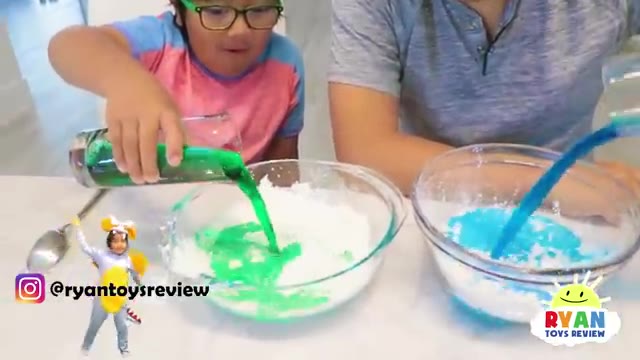How to Make OOBLEK! DIY Slime at Home with Ryan!!!