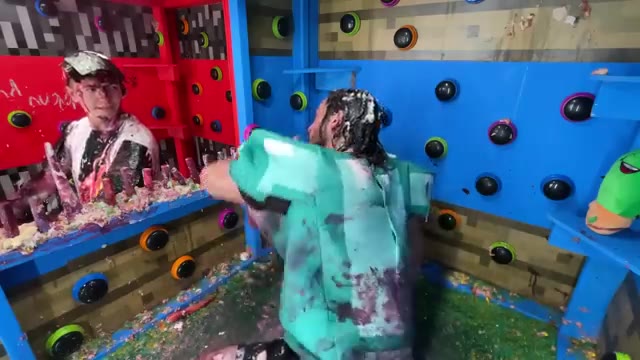 100 Minecraft YouTuber Mystery Buttons!