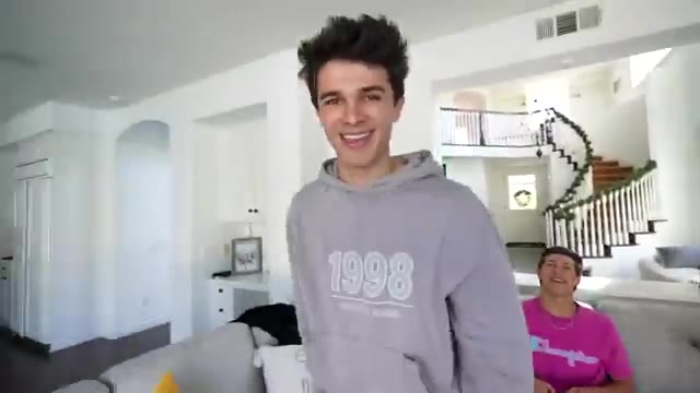 I Broke My Leg... (not a prank)
